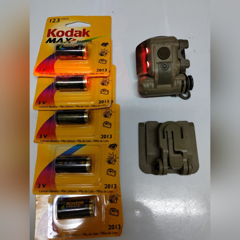 USGI Surefire ACH helmet light gen 1 w/ molle clip and batteries ops-cor…